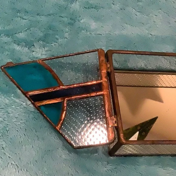 Stained Glass Jewelry Trinket Box Handcrafted NWT 6”x4”x1.75”. Art - Picture 4 of 16